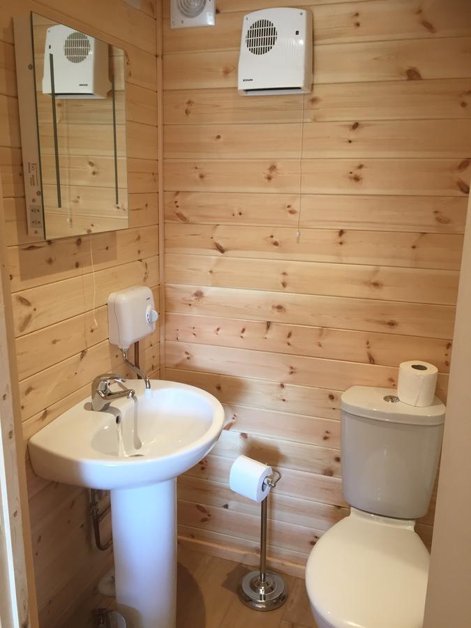 Romantic Getaway Luxury Wooden Cabin With Private Hot Tub And Bbq Aberystwyth Kültér fotó